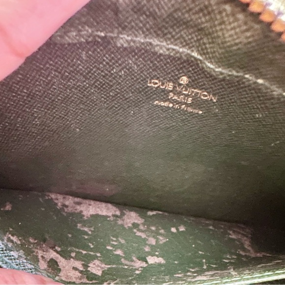 Authentic Louis Vuitton Orsay Clutch Green Taiga - Picture 5 of 6